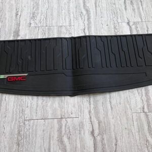 2017-2023 GMC Acadia Premium All Weather Cargo Mat 23357004 Black  w/ Logo OEM G